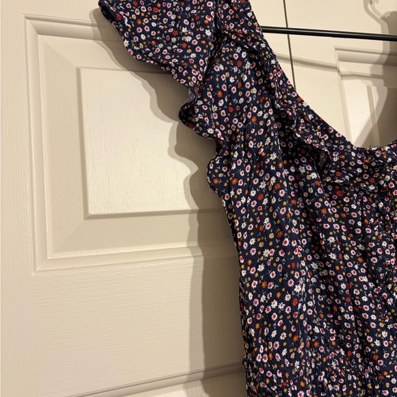 Floral Ruffle Sleeve Top - Picture 2 of 3